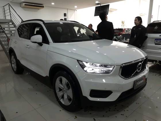 VOLVO XC40 2.0 T4 GASOLINA GEARTRONIC VOLVO XC40 2.0 T4 GASOLINA GEARTRONIC